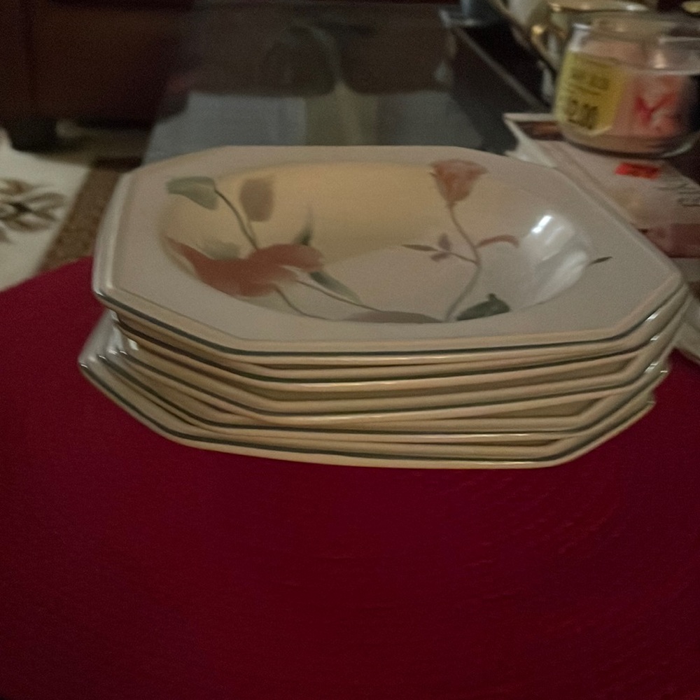 Part of the 5 for $100. Set of 4 MIkasa bowls.